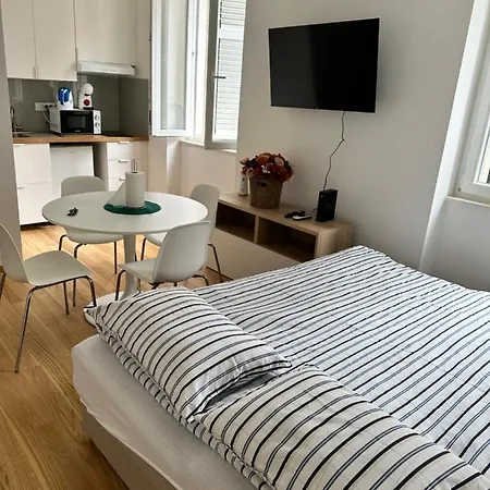 Old Town Apolon Luxury 스플리트